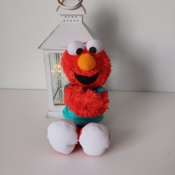 Sesame Street Elmo Hug Plush Toy 9'' - Picture 1 of 4